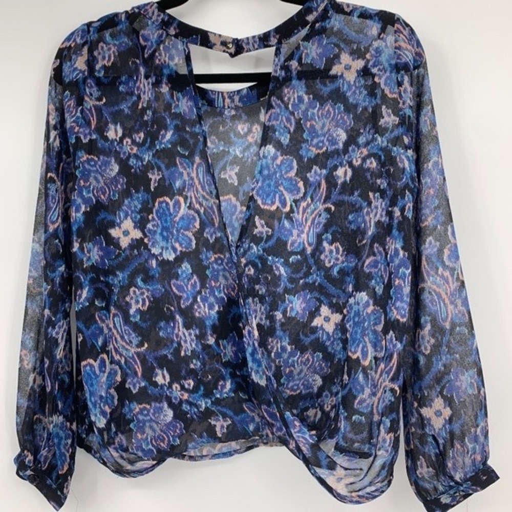 ASTR the label Revolve blouse open back top sheer long‎ sleeve floral flowy boho